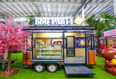 &ldquo;網紅車&rdquo;遇見夜經濟 街景夢工廠濰坊&ldquo;造夢&rdquo;